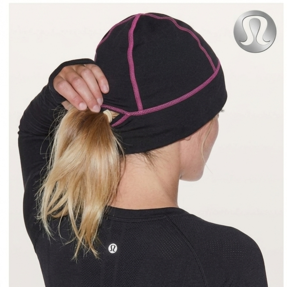 Lululemon Run Beanie with Pink Trim